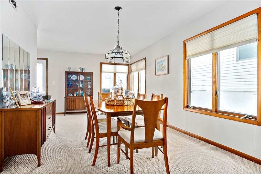 611 West Burk Avenue #A - Photo 5 of 17