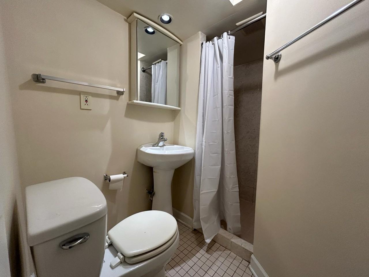 1438 N Kildare Ave - Photo 6 of 11