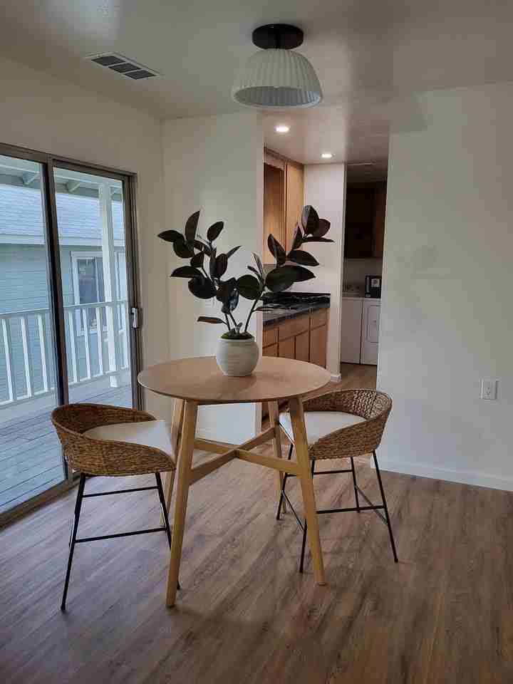 411 Ne 1st Ave #NA - Photo 3 of 8