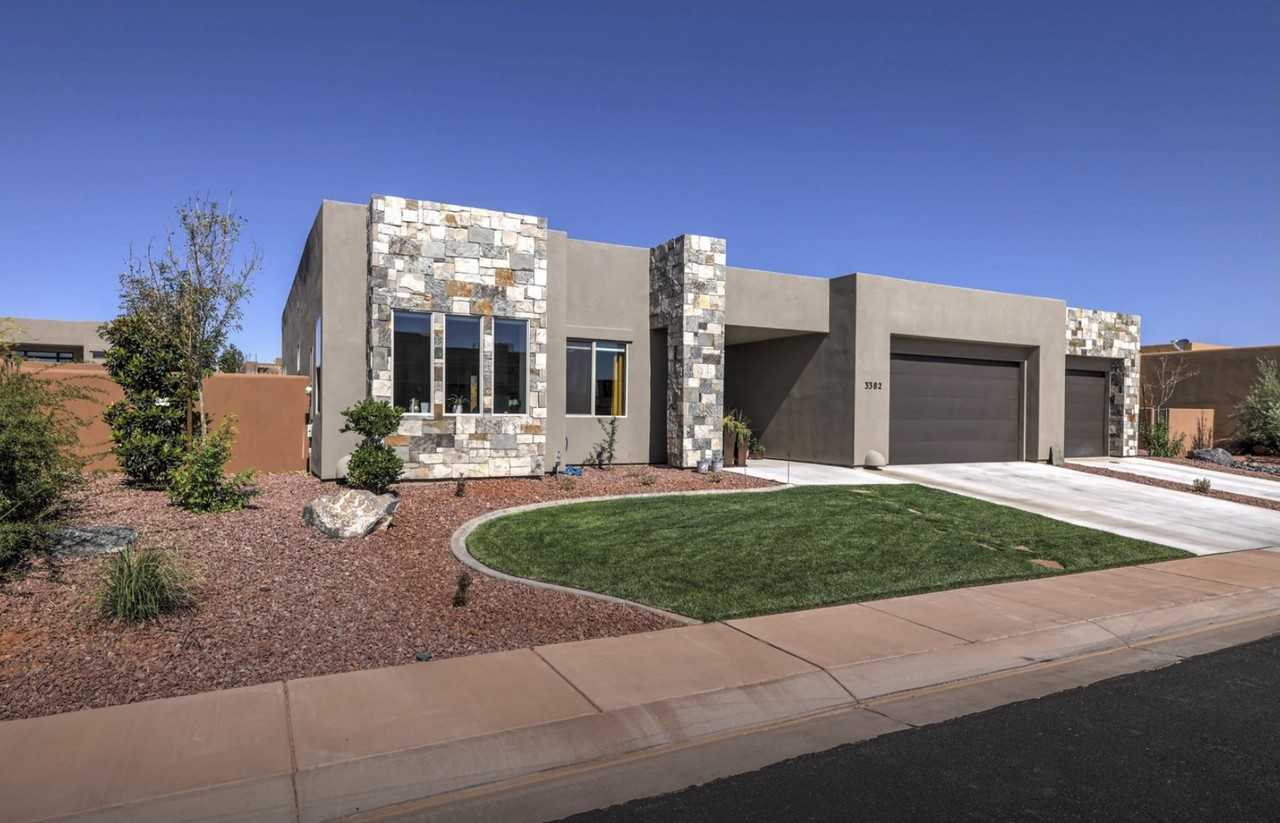 3382 S Desert Hollow Ln #NA - Photo 2 of 38