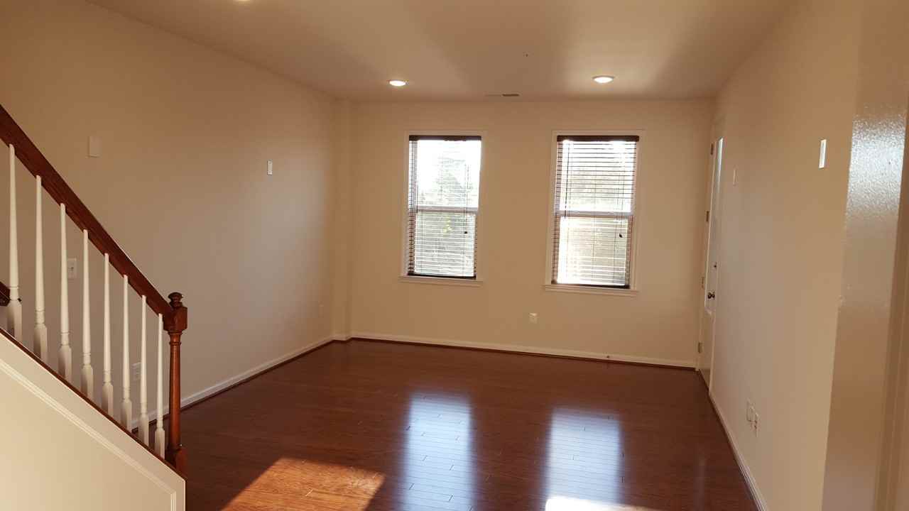 24521 Glenville Grove Ter #NA - Photo 2 of 31