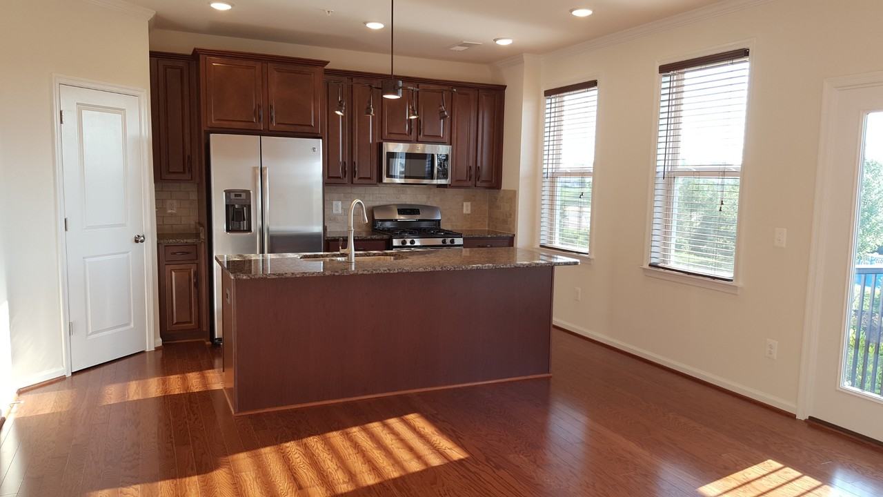 24521 Glenville Grove Ter #NA - Photo 3 of 31