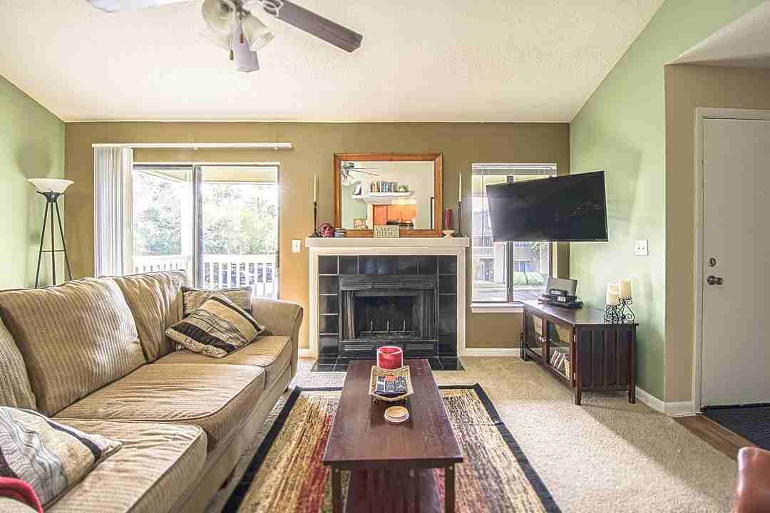 7950 Crossroads Dr - Photo 2 of 13