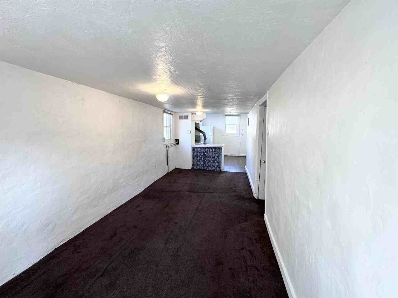 745 N University Ave #D - Photo 3 of 16