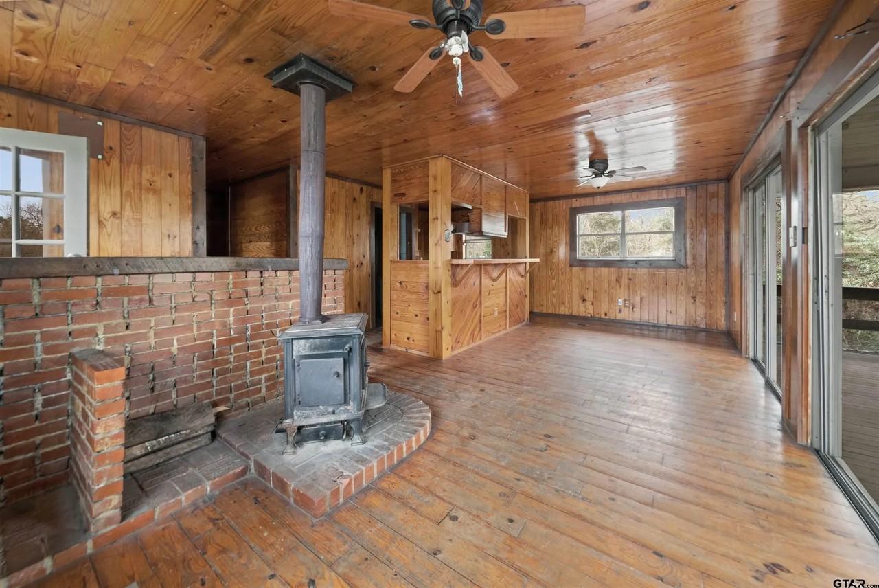 20973 Lakeview Dr #20973 - Photo 2 of 20