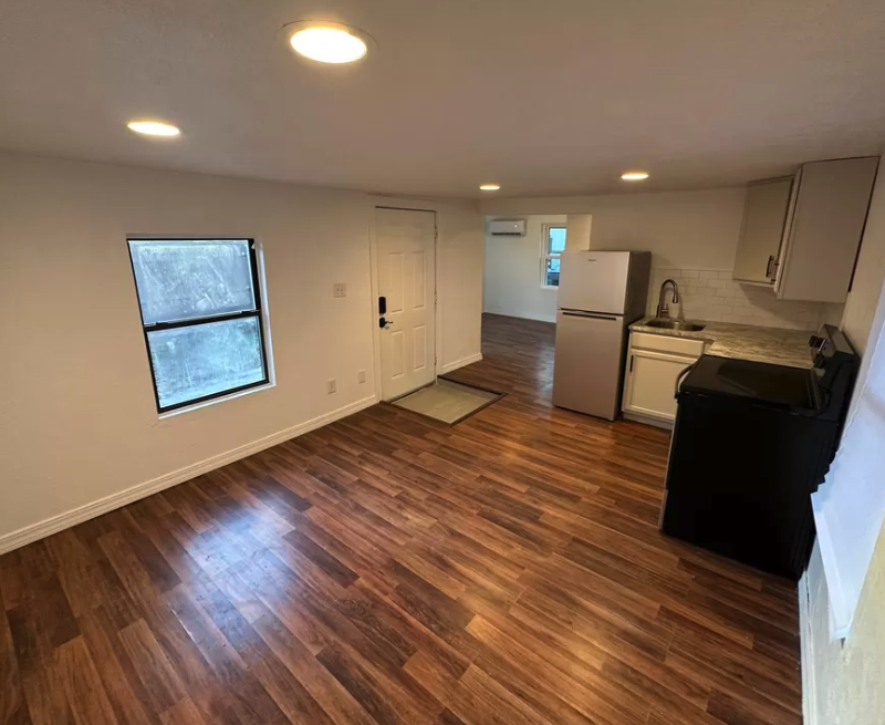 515 E Main St #1 - Photo 4 of 13