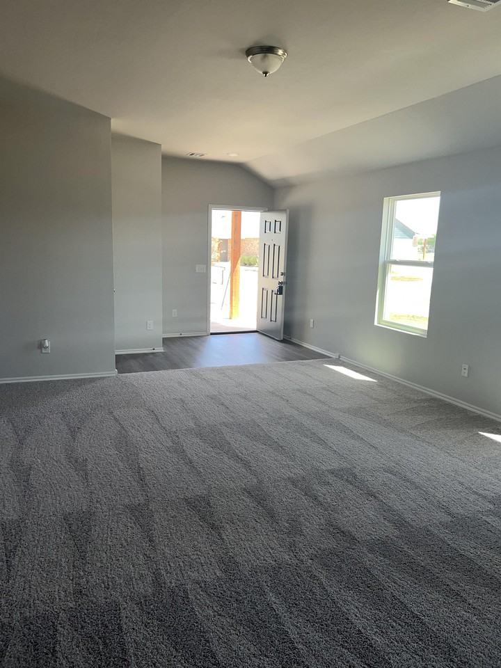 1009 Ichabod Cir #1 - Photo 7 of 23