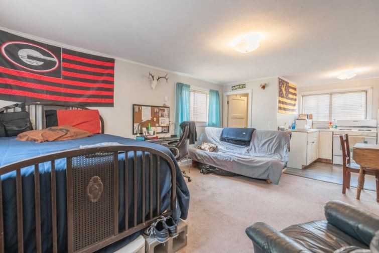 1002 S 8th St #2 - Photo 3 of 11