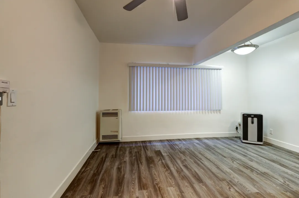 6212 La Mirada Ave - Photo 3 of 36