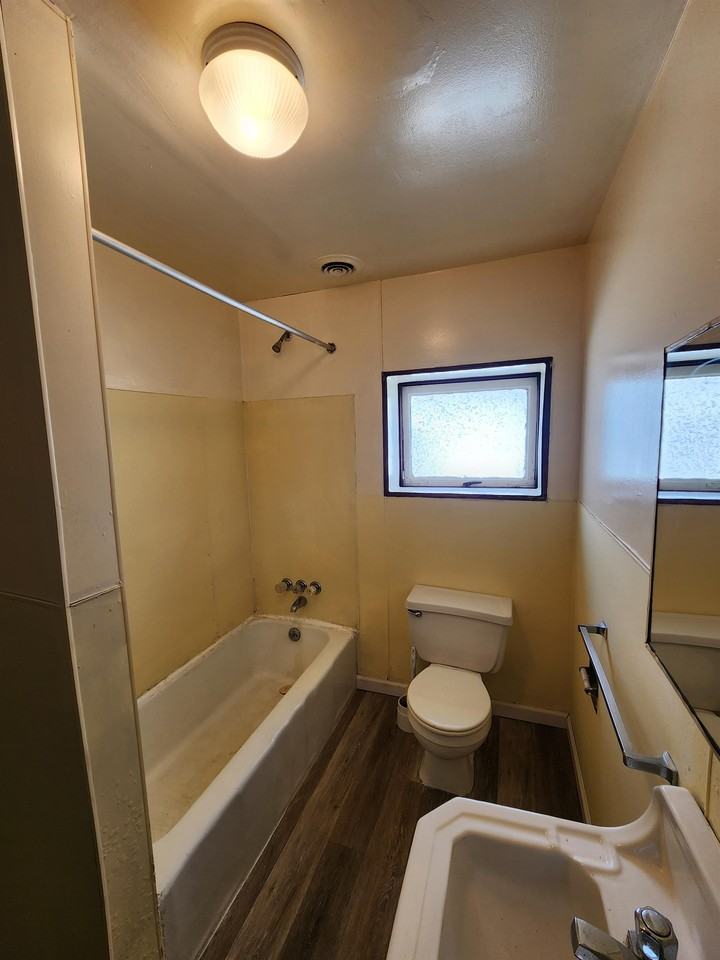 118 Detroit St #1 - Photo 4 of 11