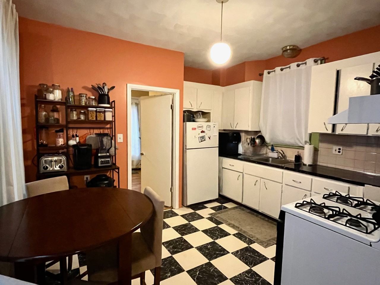 42 Phillips St #2 - Photo 4 of 15