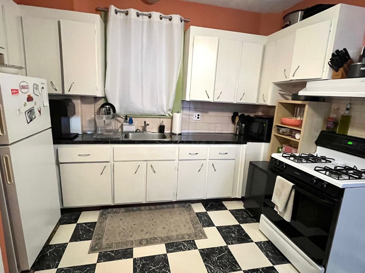 42 Phillips St #2 - Photo 6 of 15