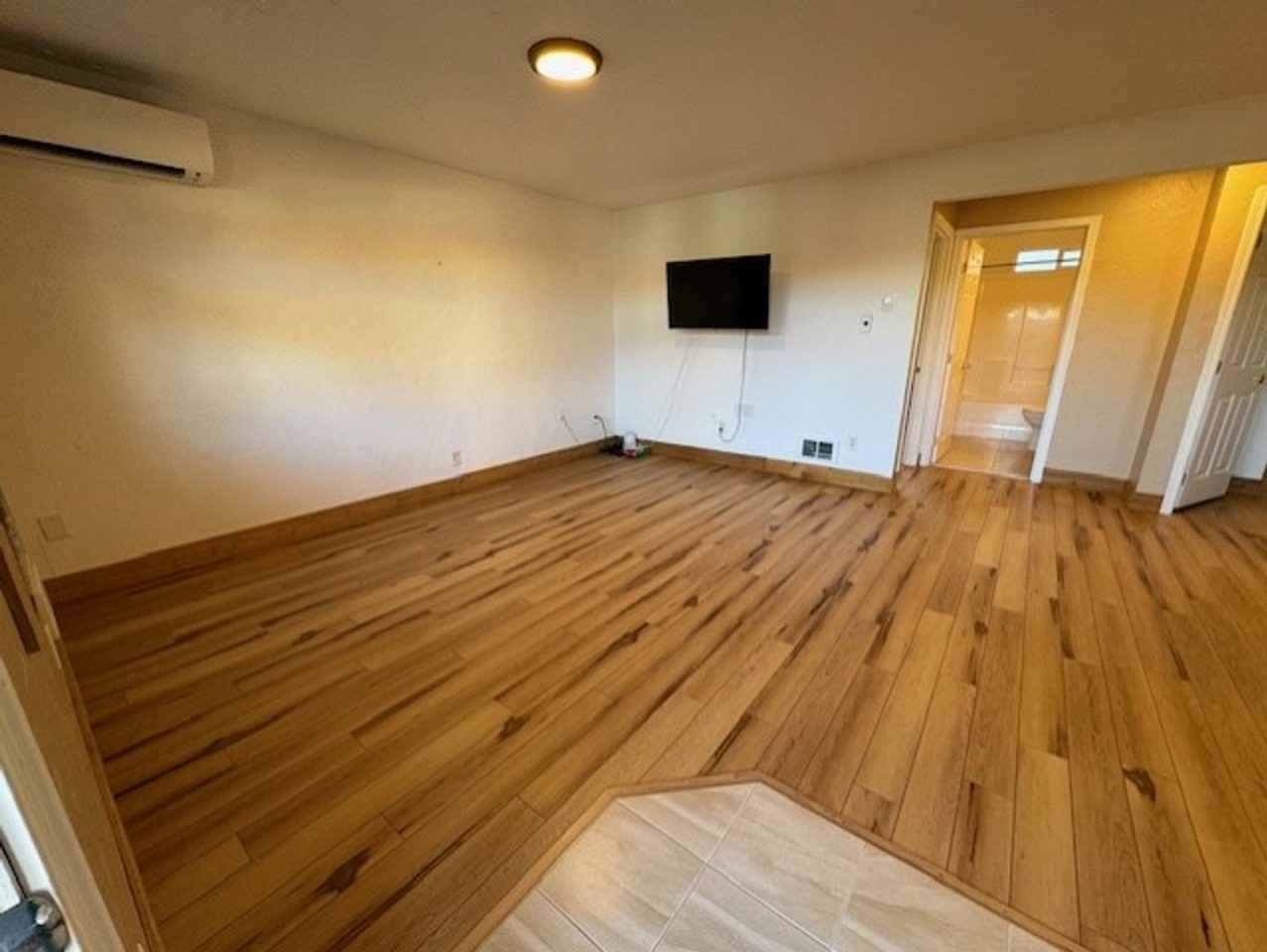 si1242 - Photo 3 of 9