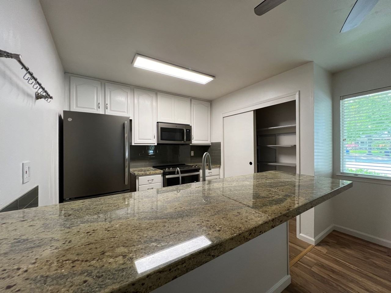 337 Blossom Hill Rd - Photo 2 of 10