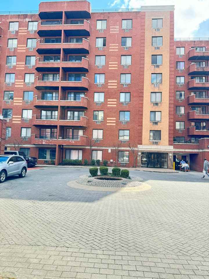 137-02 Northern Boulevard #6C