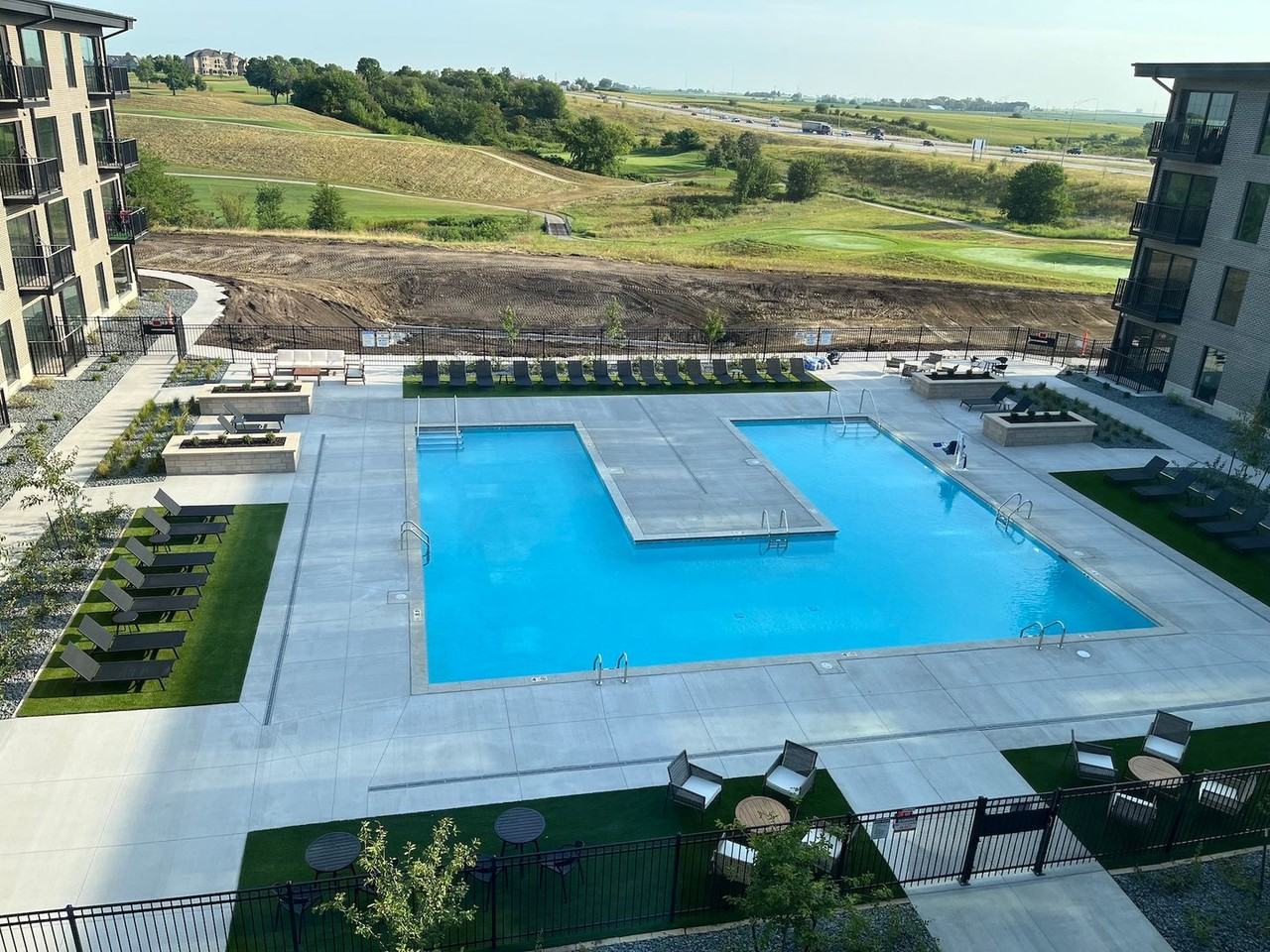 The Standard at 36th Street - Photo 7 of 41