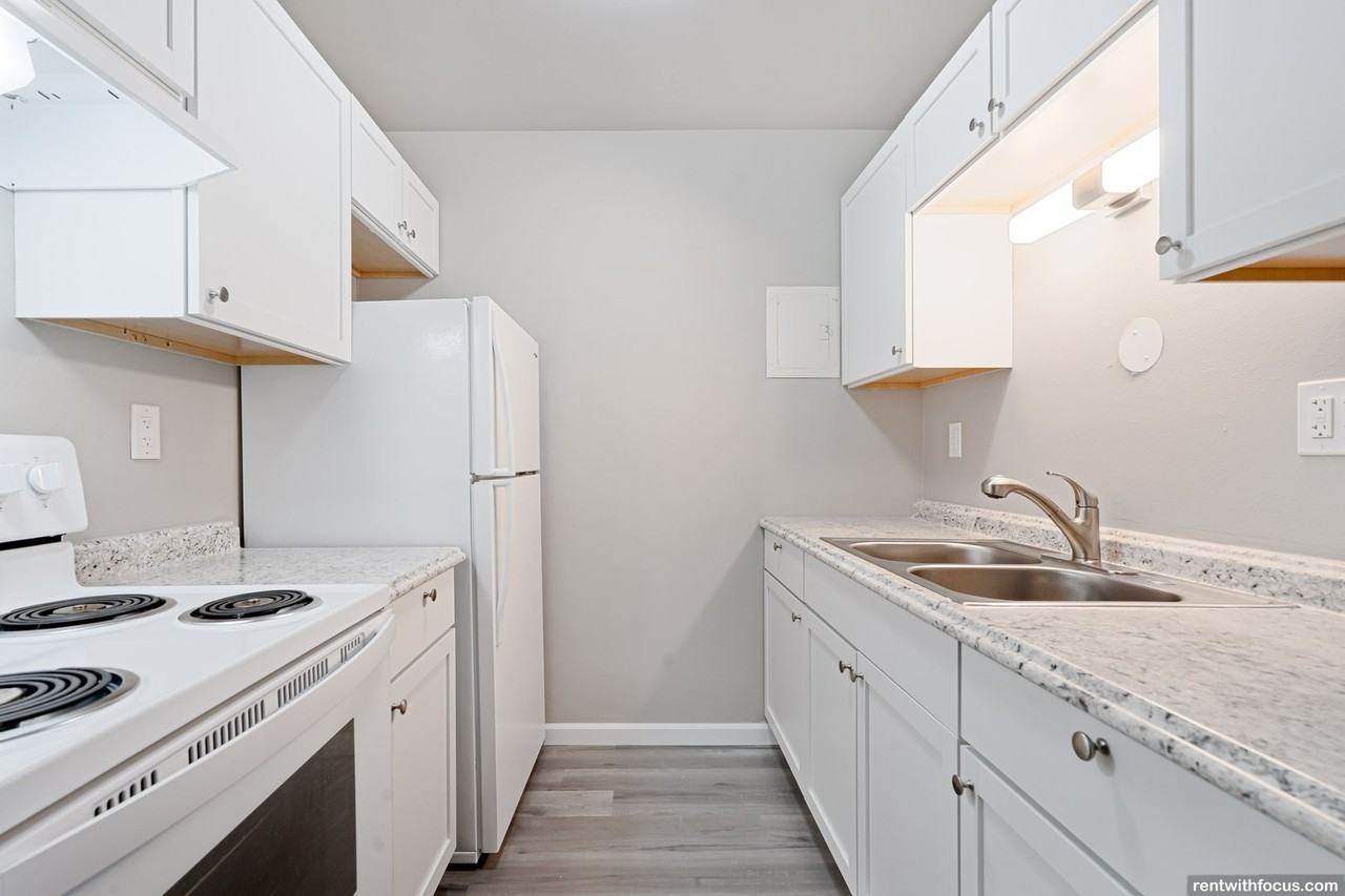 Fox Ridge - Photo 2 of 33