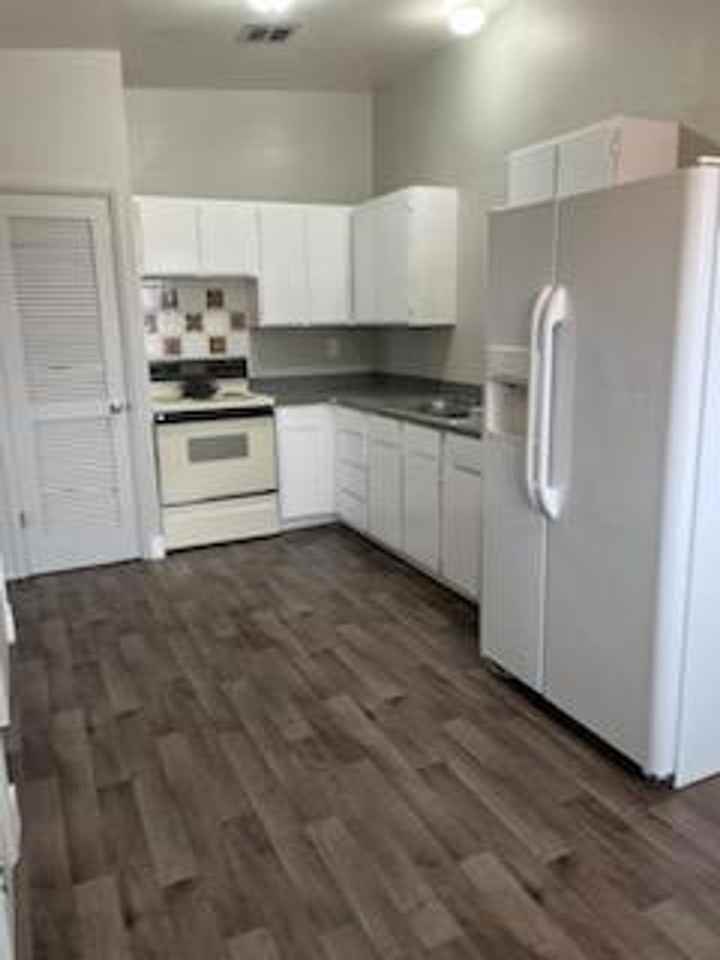 2573 N 550 E - Photo 2 of 11