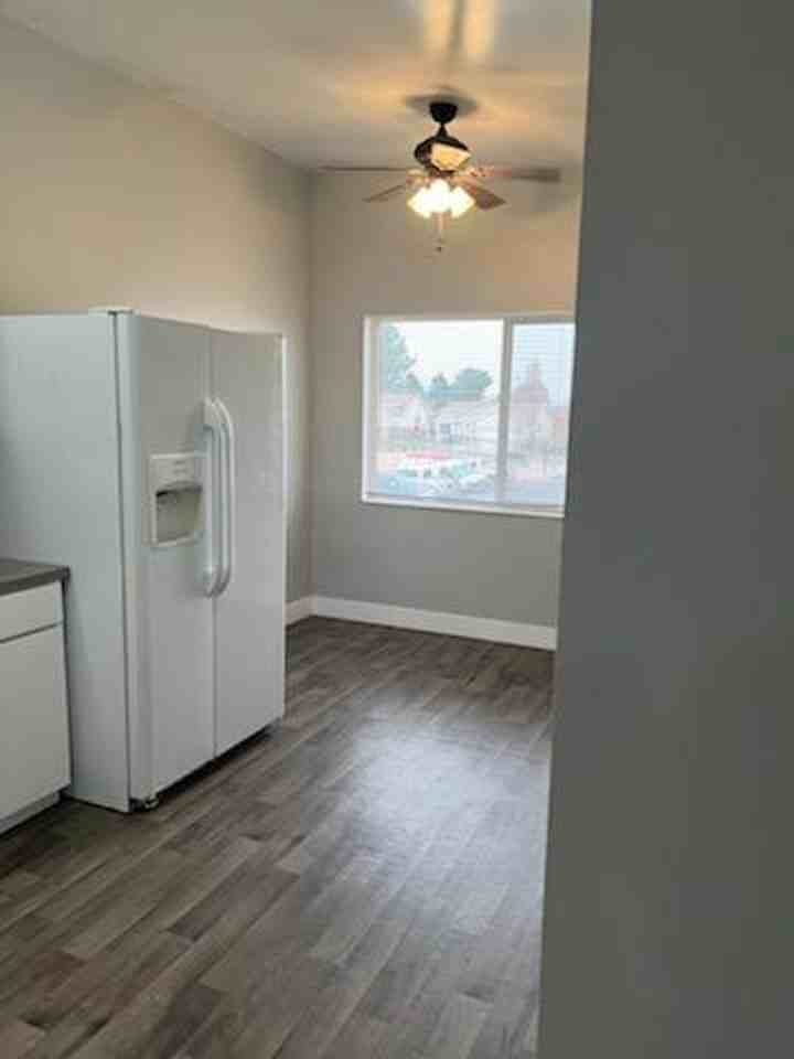 2573 N 550 E - Photo 3 of 11