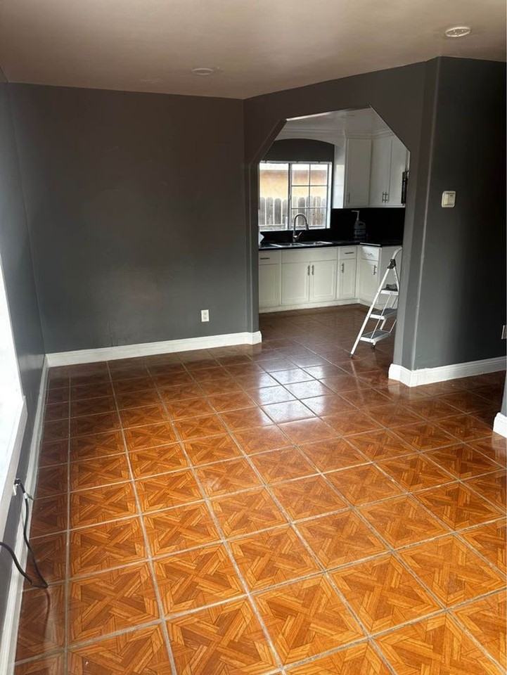641 W Evans St - Photo 2 of 10