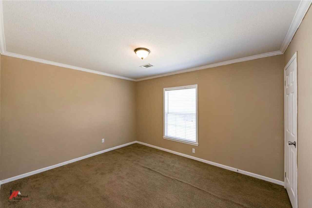 571 Seven Pines Rd - Photo 3 of 22