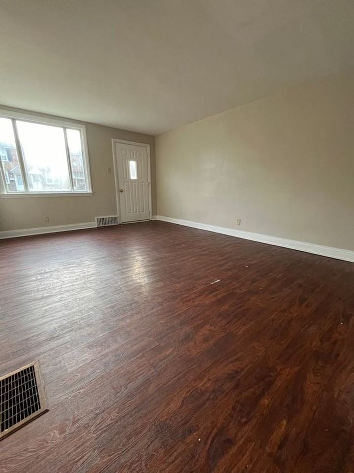 1354 Edgehill Rd - Photo 3 of 20