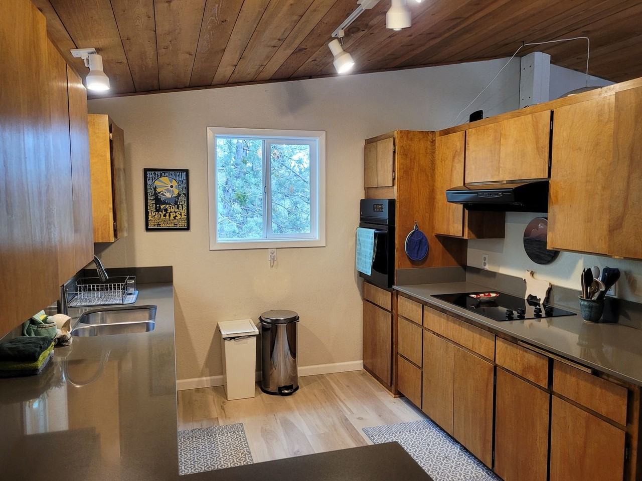 2030 Nw Cascade View Dr - Photo 7 of 23