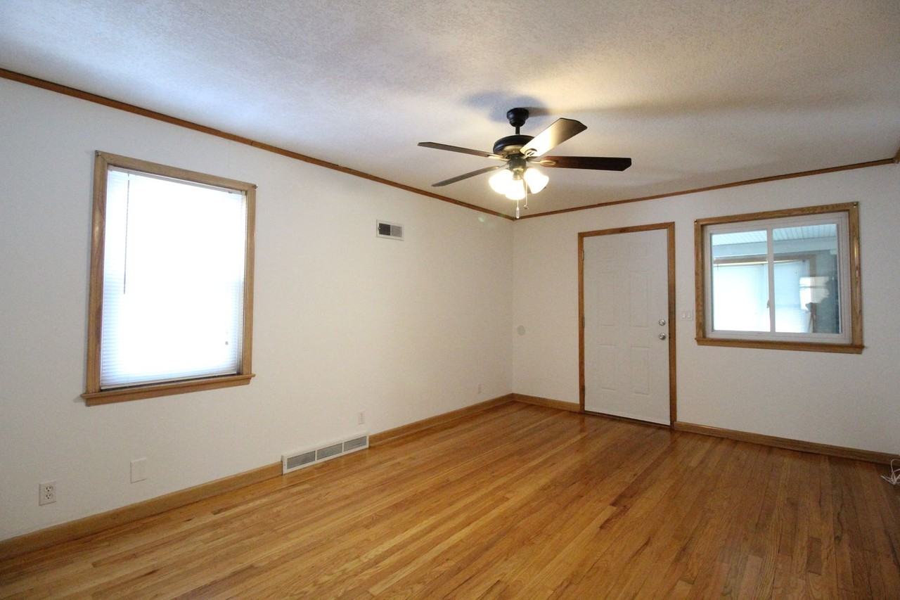 1312 W 39th St #1 - Photo 3 of 14