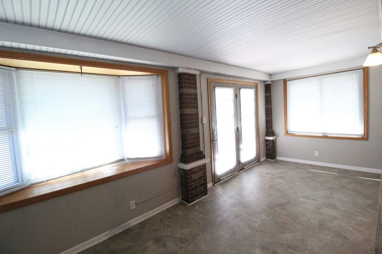 1312 W 39th St #1 - Photo 2 of 14