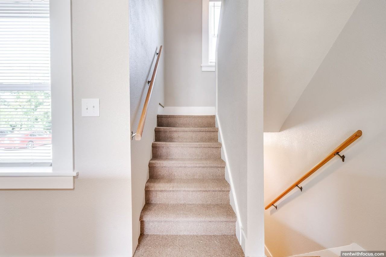 1202-1318 Summit Ave. - Photo 6 of 41