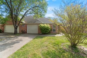 featured image of 1312/1314 Amblewood Dr