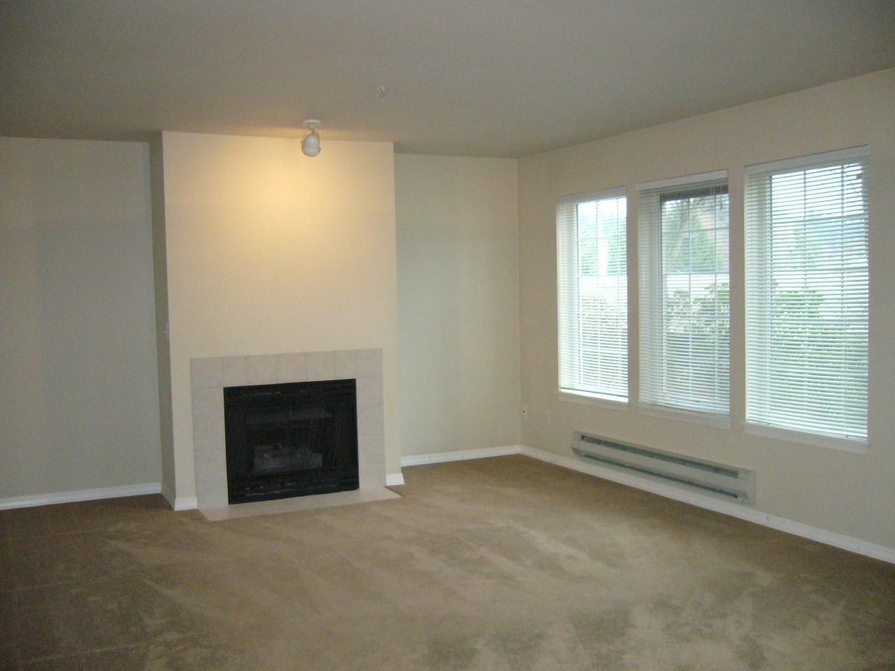 9525 NE 180th St - Photo 3 of 11