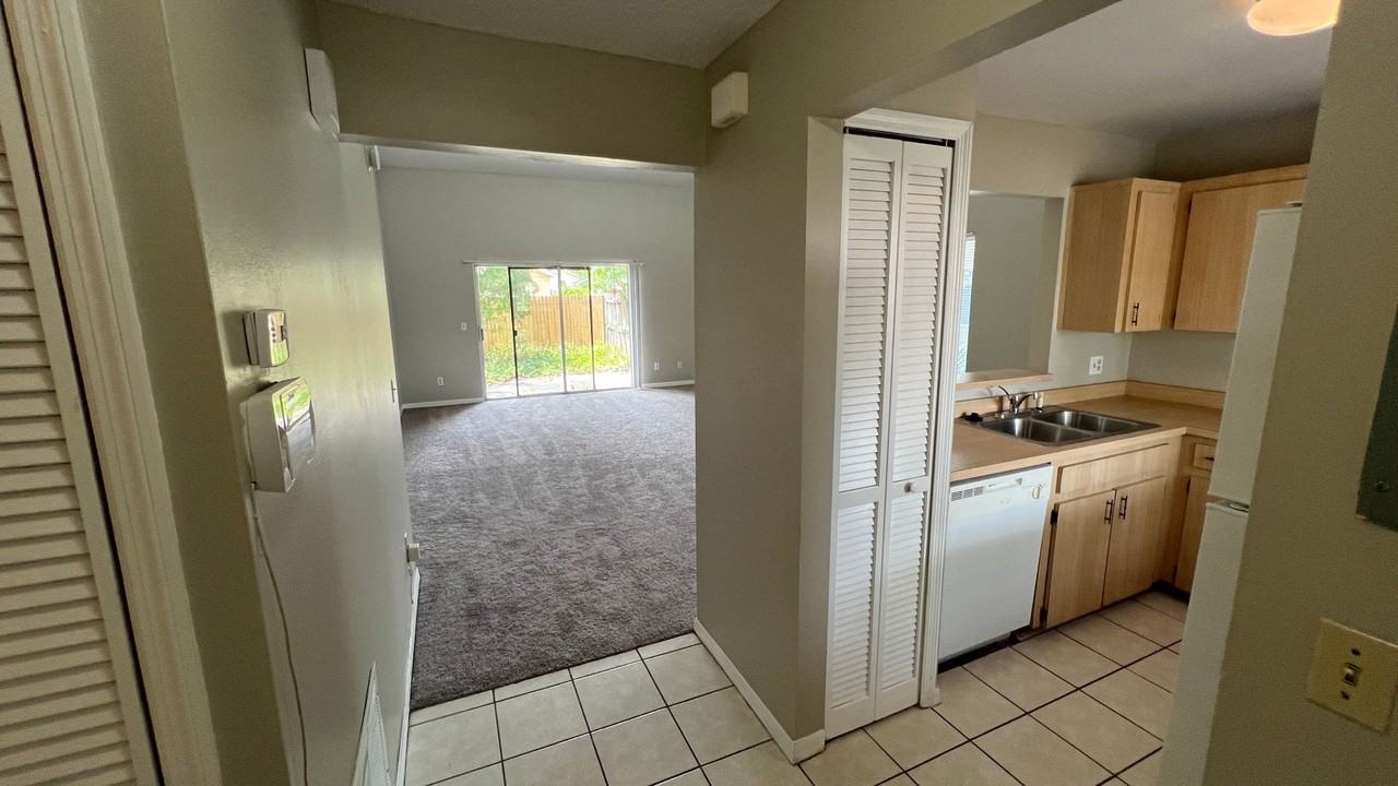 112 Dahlia Village Cir #76 - Photo 5 of 26