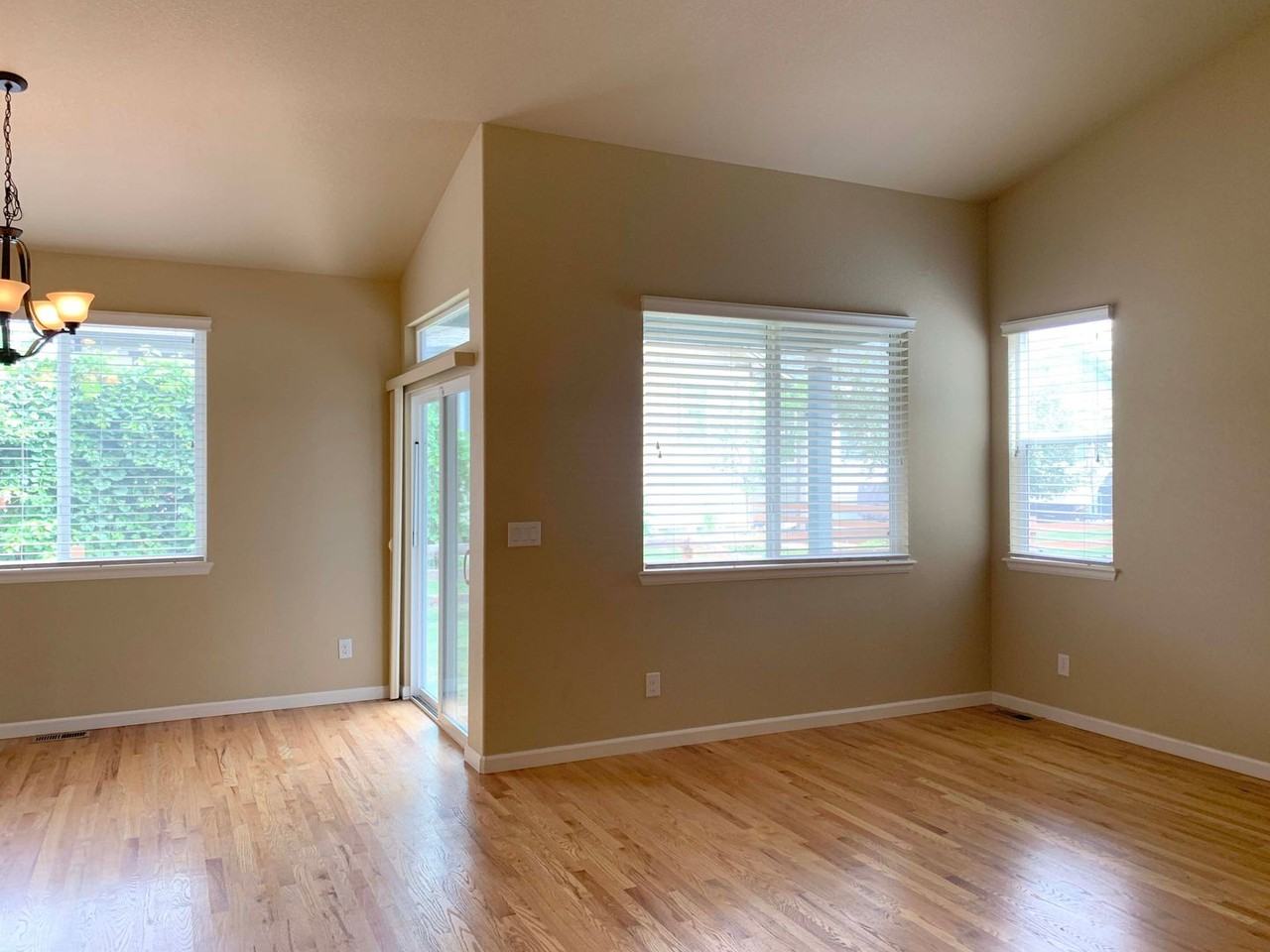 816 Crooked Creek Way - Photo 3 of 23