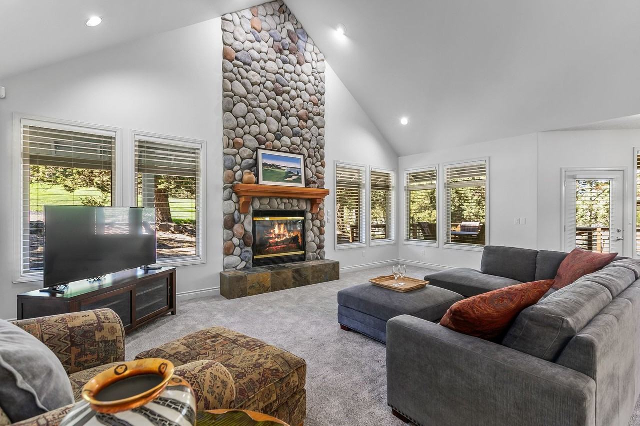 2650 Nw Hilton Ct - Photo 4 of 30