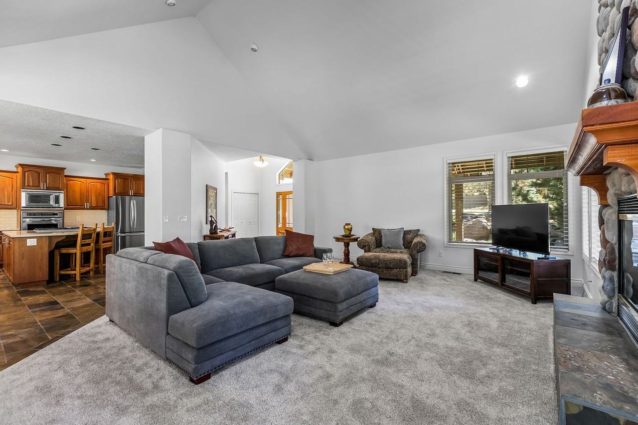 2650 Nw Hilton Ct - Photo 5 of 30