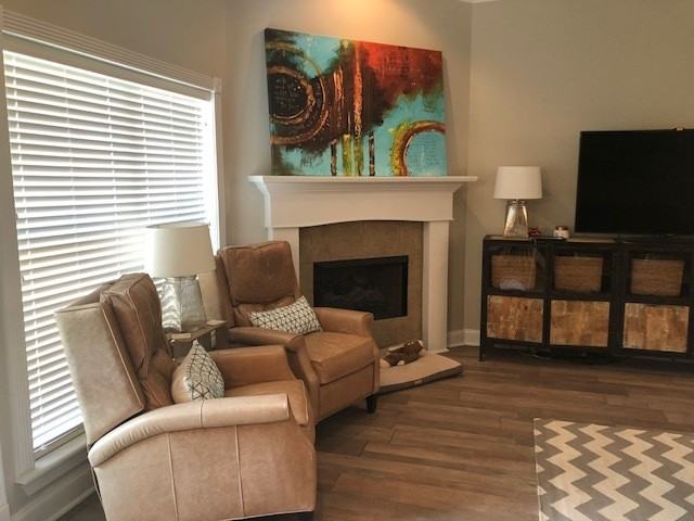 611 Huntington Dr - Photo 3 of 14