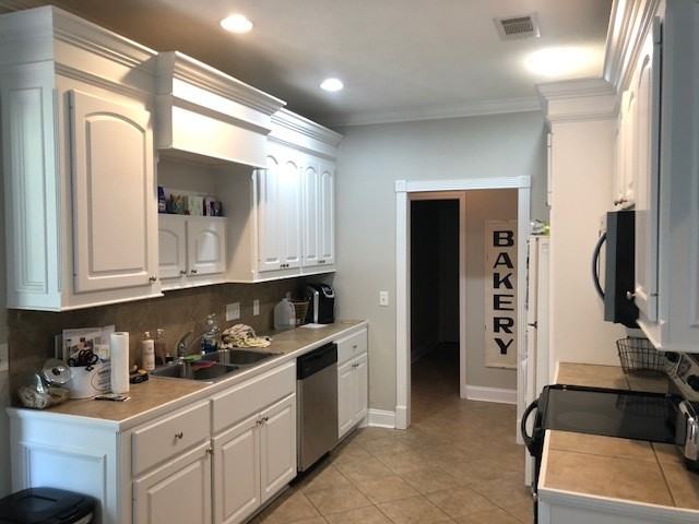 611 Huntington Dr - Photo 5 of 14