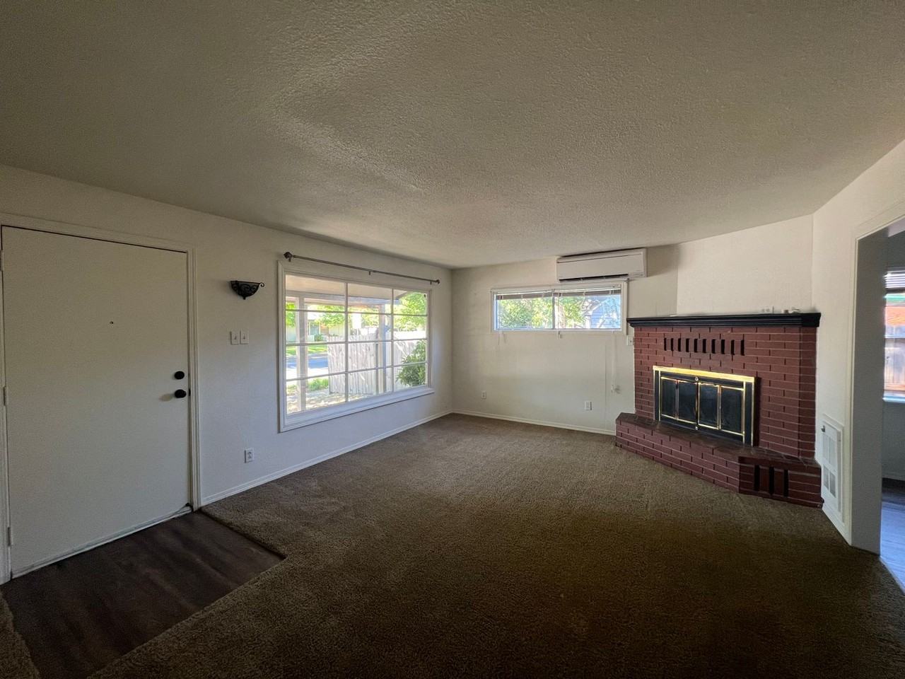 HF2209-04 - Photo 2 of 9