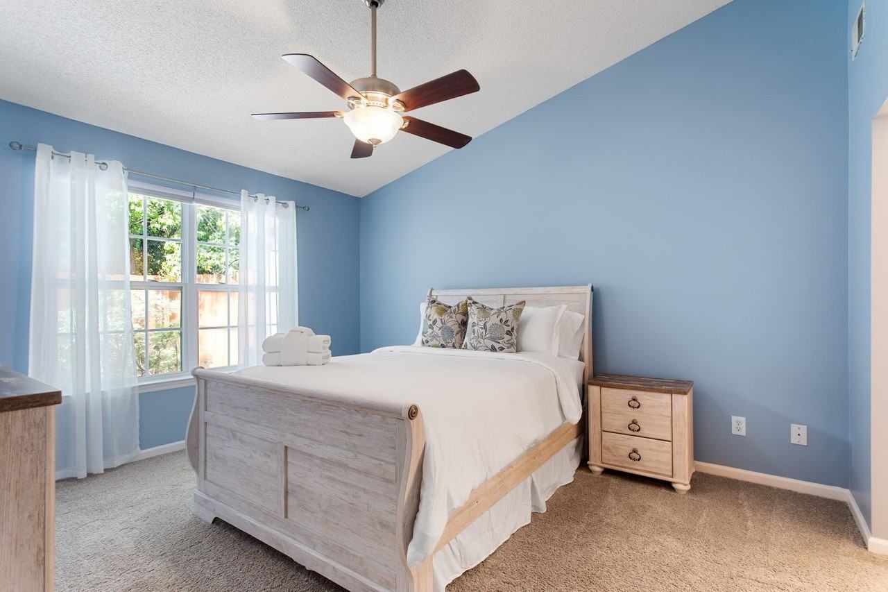 1361 Pinnacle Lane - Photo 3 of 34