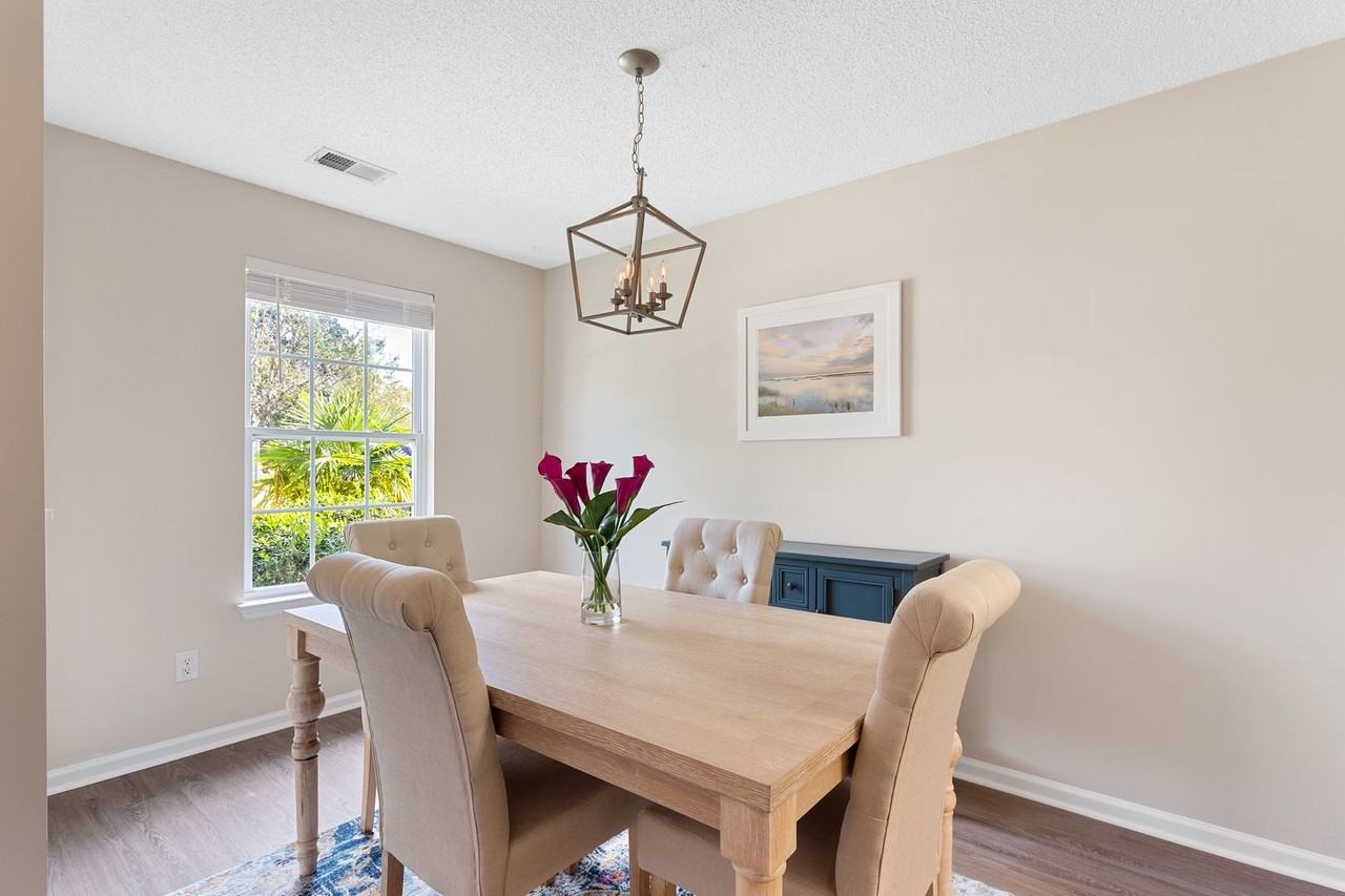 1361 Pinnacle Lane - Photo 2 of 34