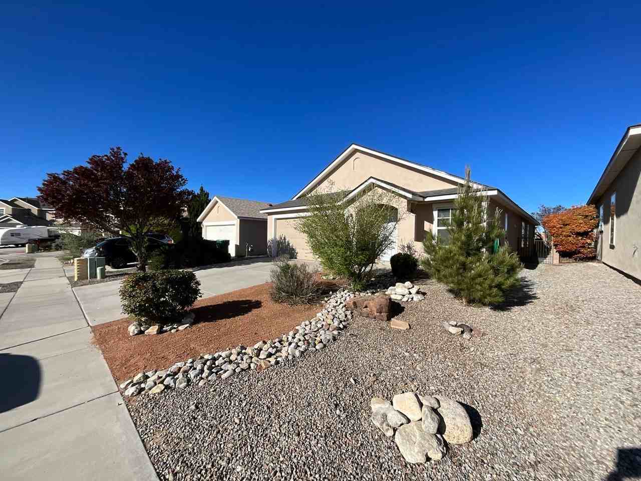 1548 Reynosa Loop Se - Photo 2 of 32