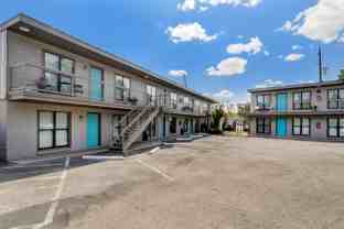 4300 Rosslyn - Photo 1 of 1