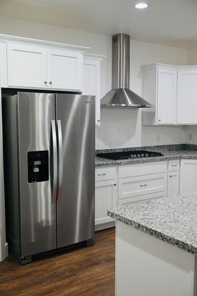 9534 S Oakeson Park Ct - Photo 4 of 35