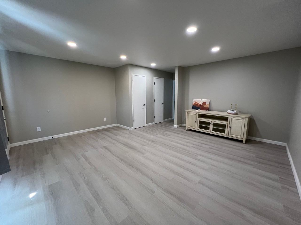 2188 Luz Ave - Photo 5 of 25