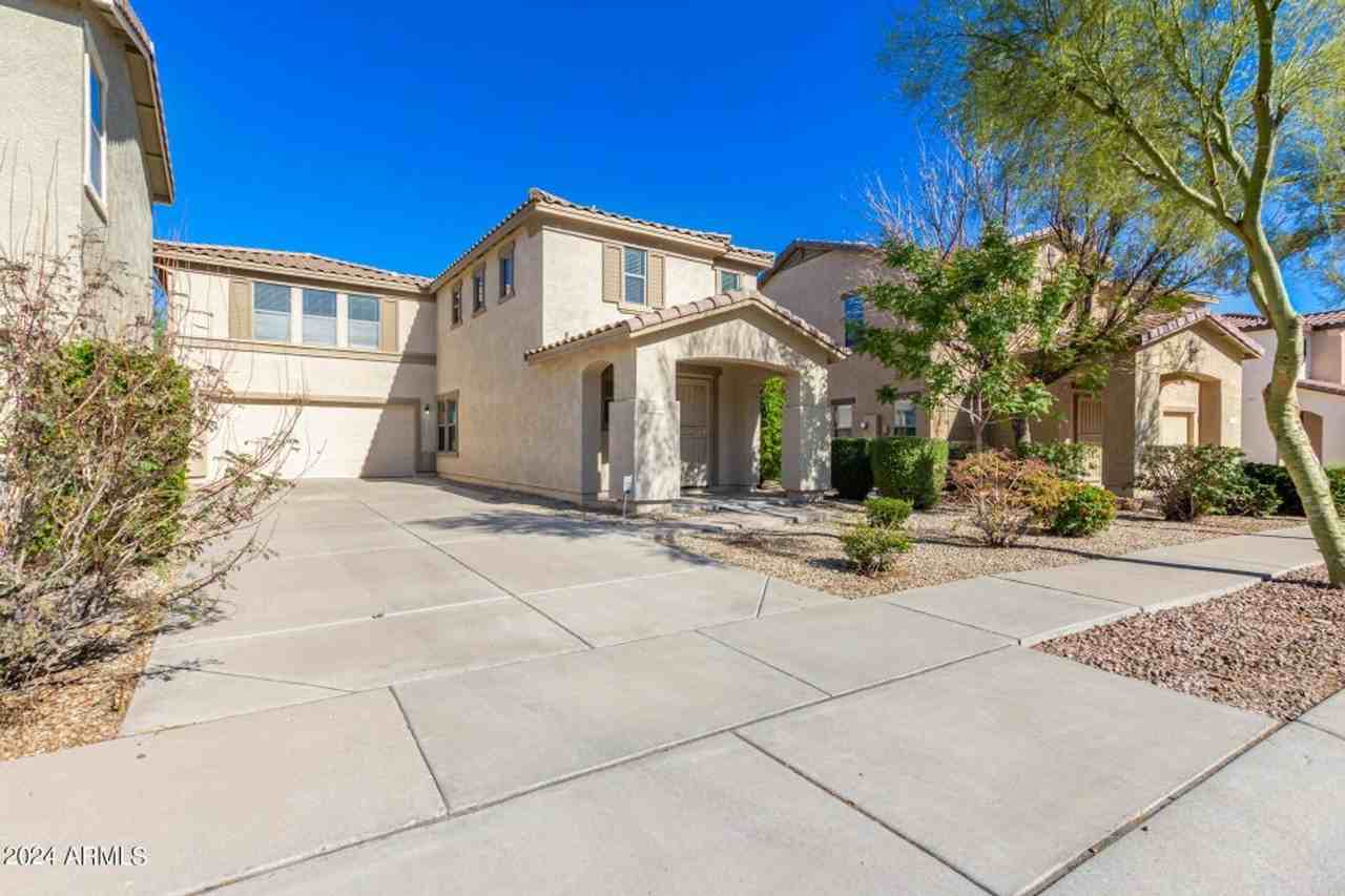 17255 N 184th Dr - Photo 3 of 44
