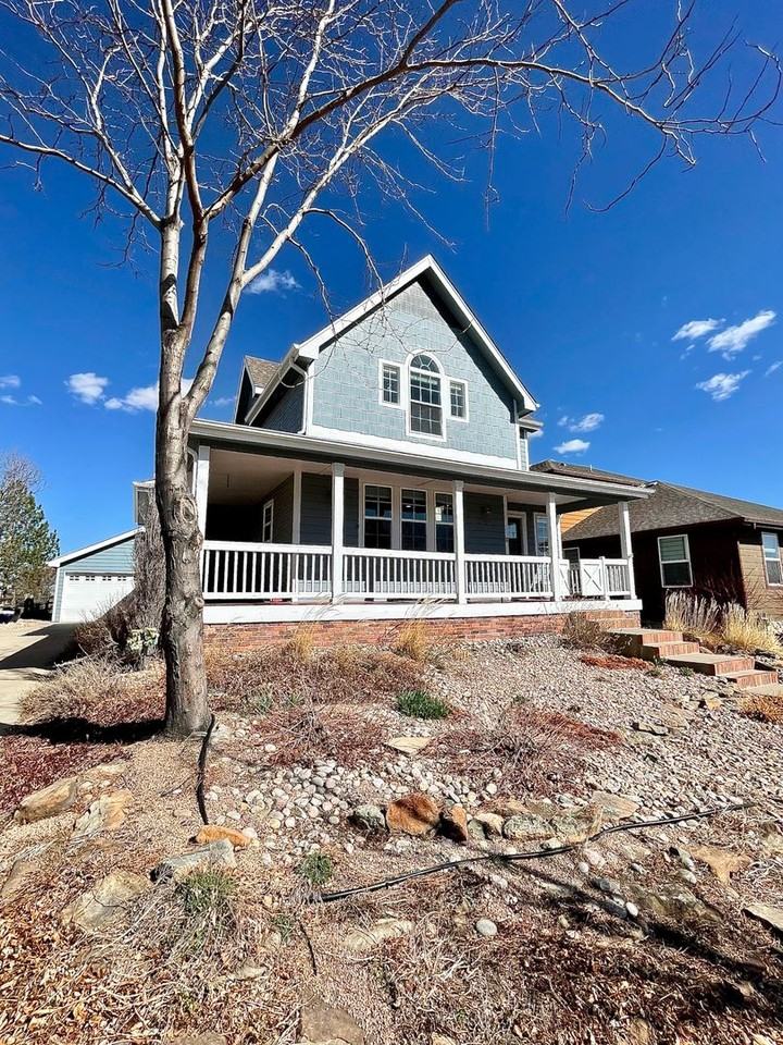 3056 Barn Swallow Cir - Photo 2 of 38