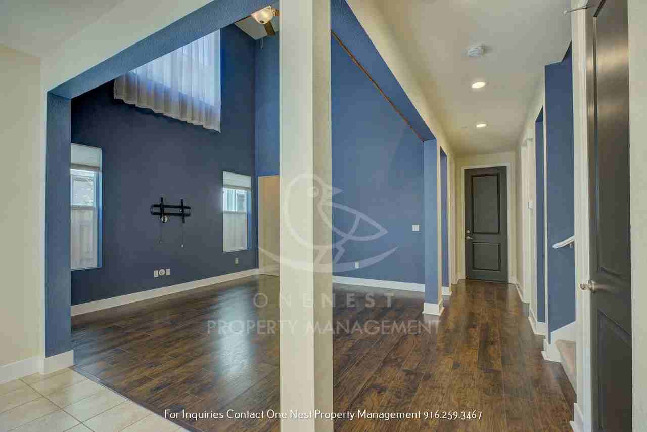 310 Clover Meadows Cir - Photo 6 of 29