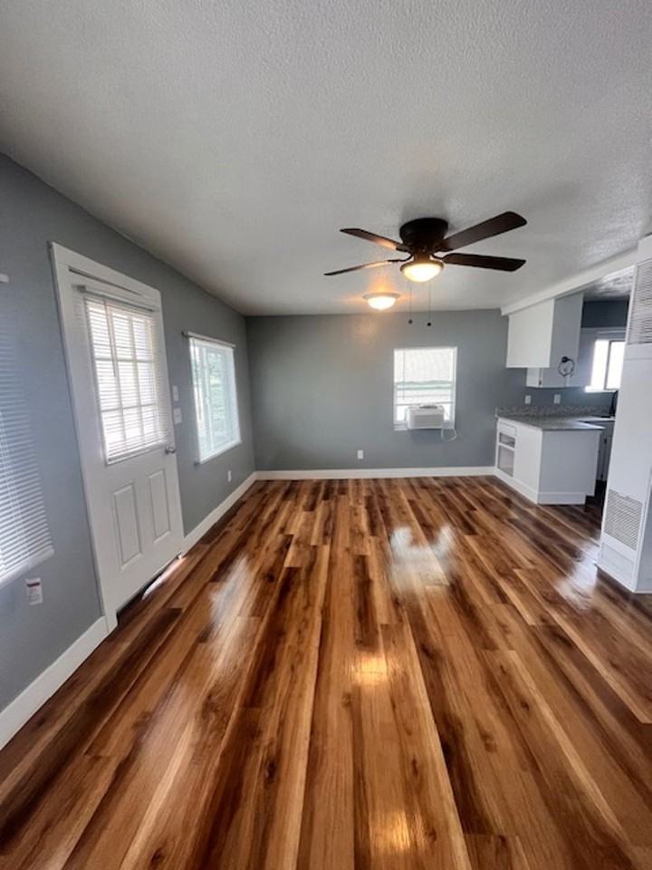 136 S 1st St - Photo 2 of 11
