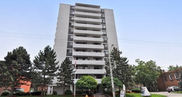 featured image of 411 Eglinton Ave E